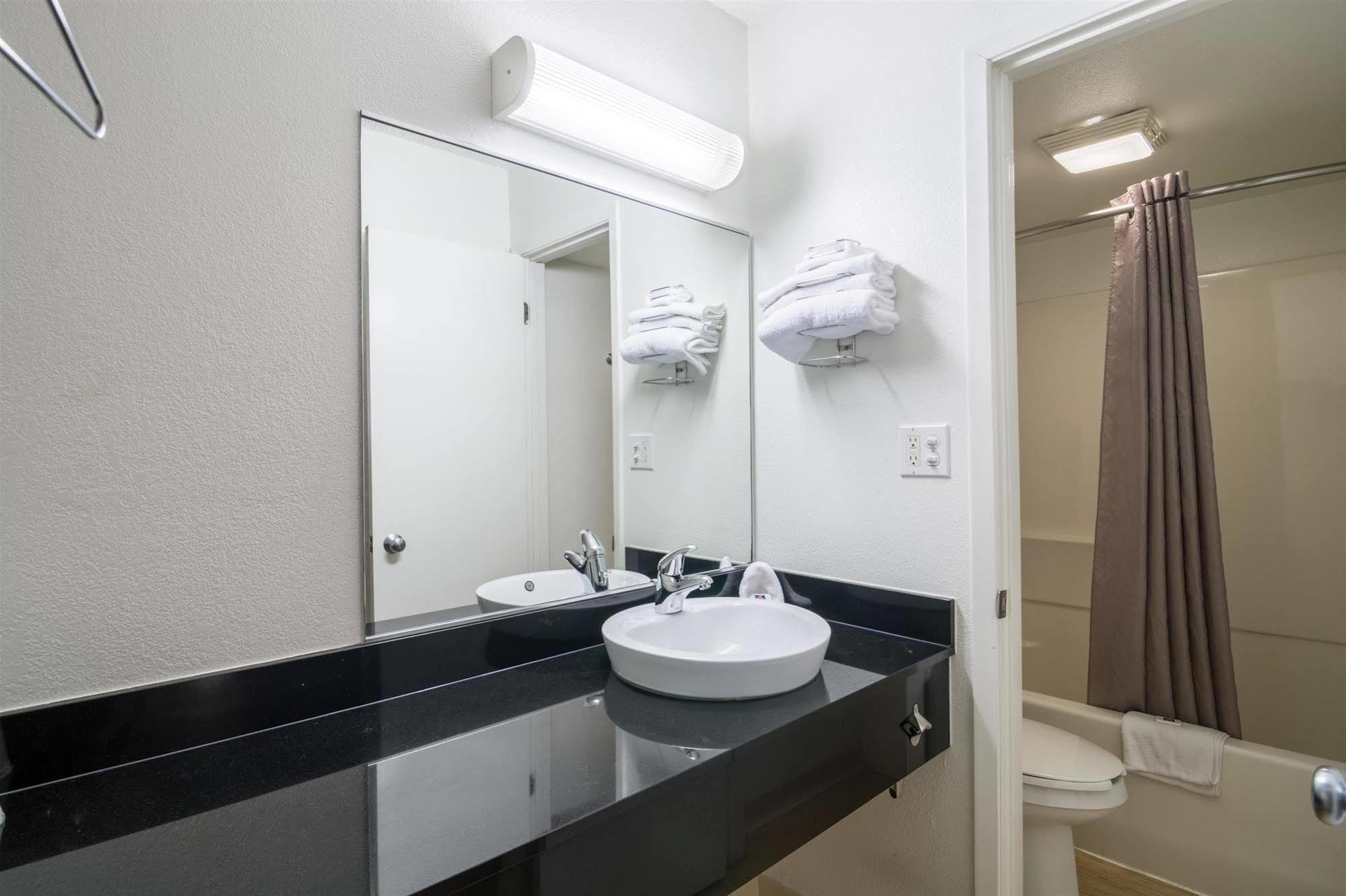 Motel 6 Chicago Southwest - Аурора Екстер'єр фото