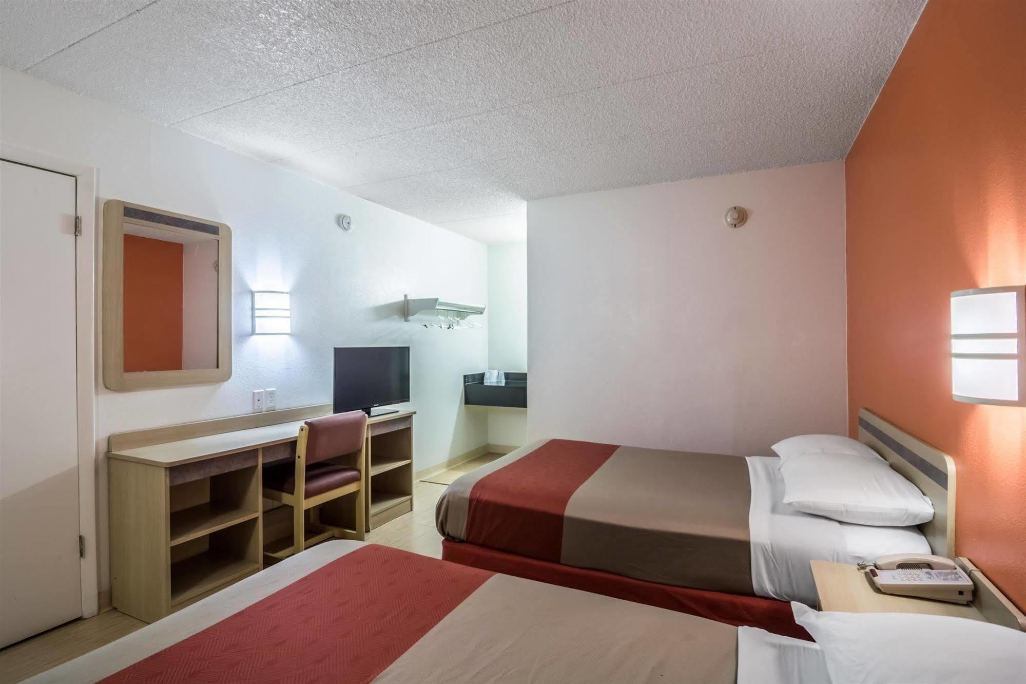 Motel 6 Chicago Southwest - Аурора Екстер'єр фото