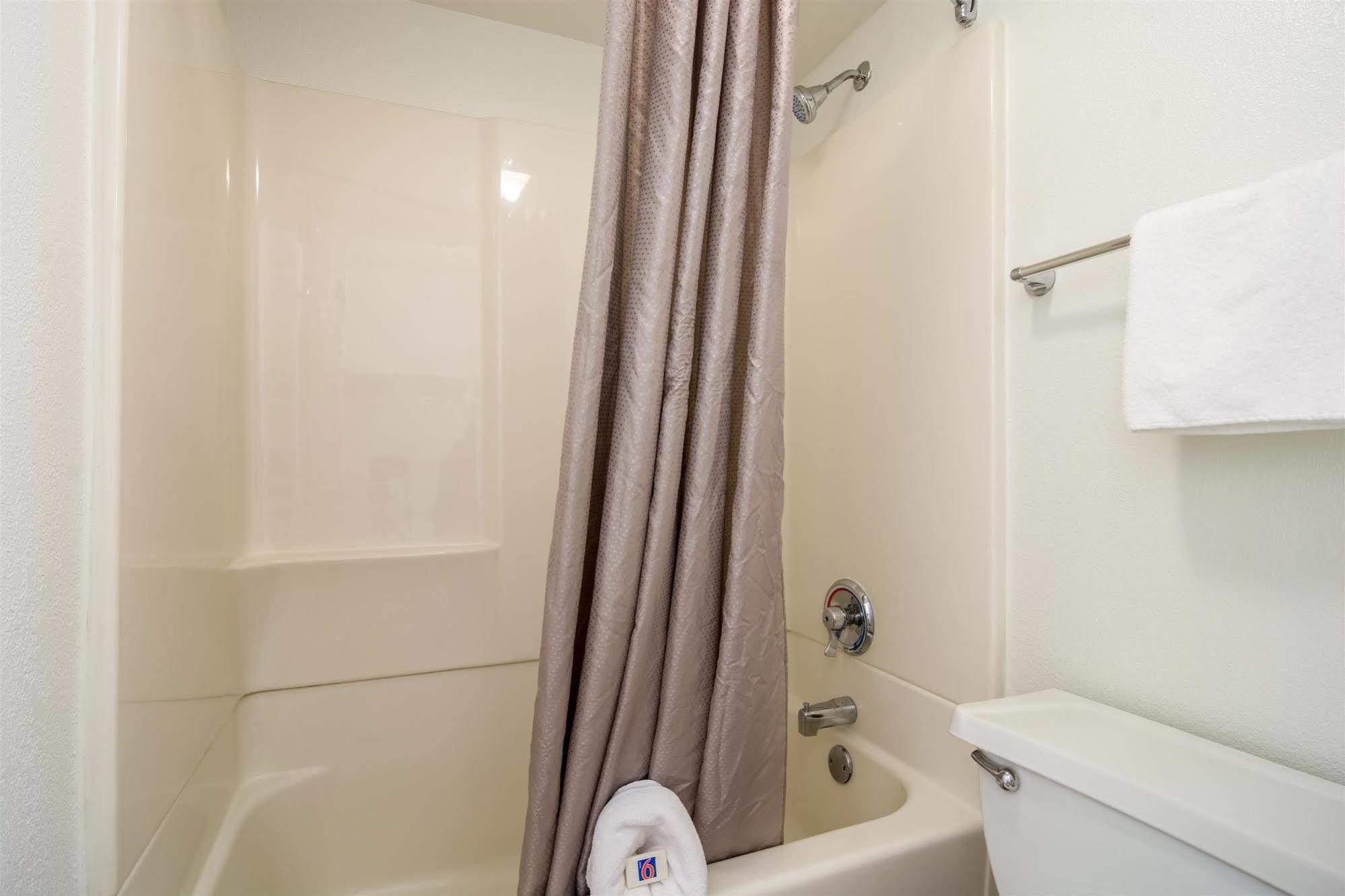 Motel 6 Chicago Southwest - Аурора Екстер'єр фото