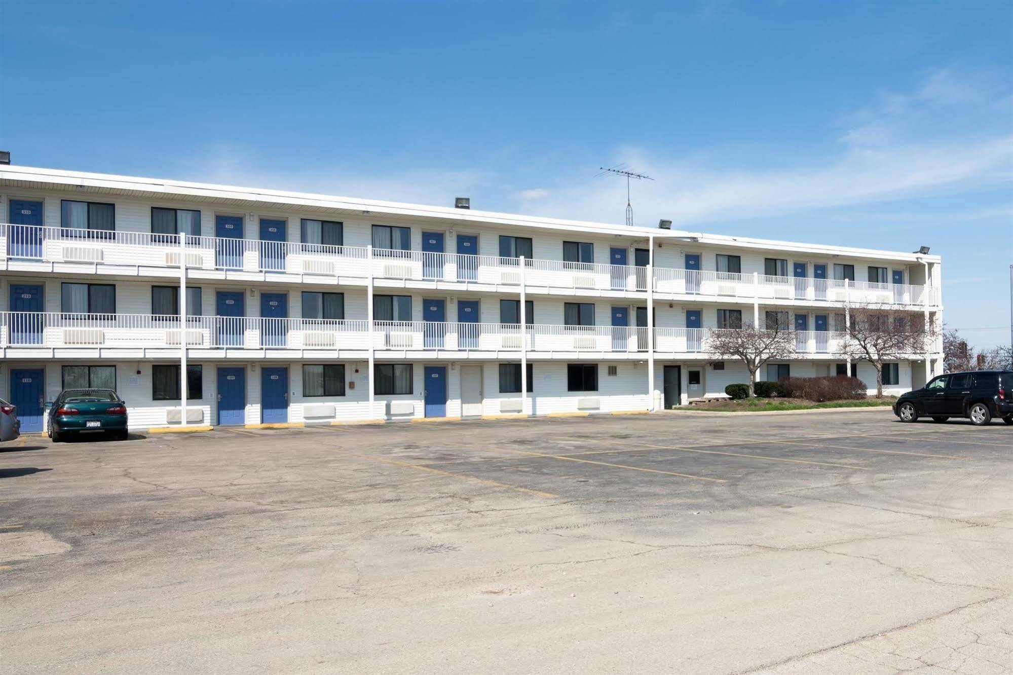 Motel 6 Chicago Southwest - Аурора Екстер'єр фото