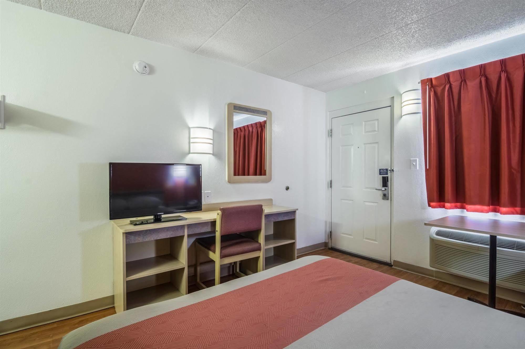 Motel 6 Chicago Southwest - Аурора Екстер'єр фото