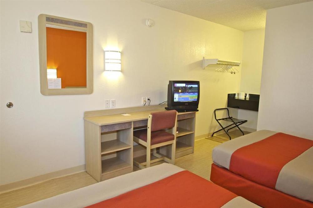 Motel 6 Chicago Southwest - Аурора Номер фото
